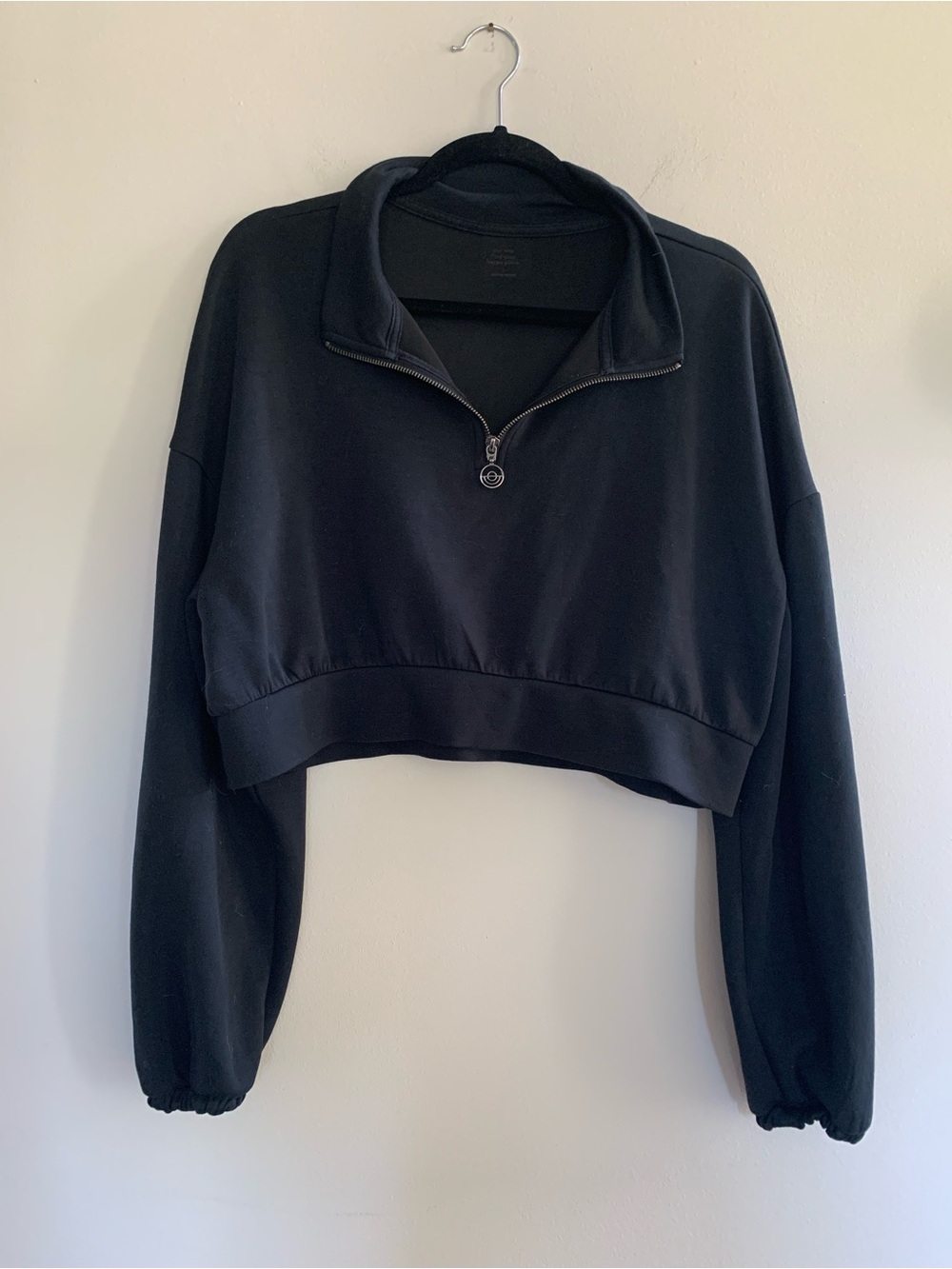 Gilly Hicks Cropped Half-Zip Pullover Top - Black